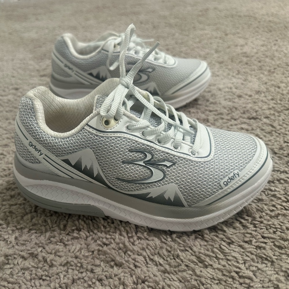 Gravity Defyer Shoes